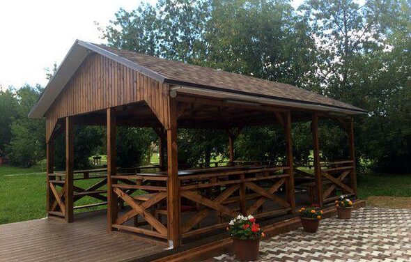 Беседка с барбекю в Парк Отель Куркино