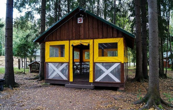 Беседки вместимостью до 25 человек в парке Зубровник