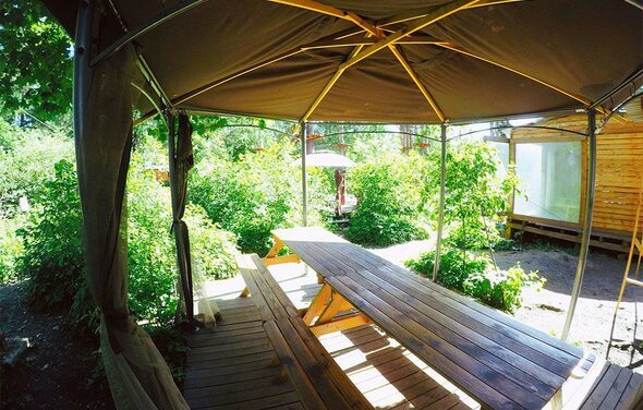 Беседка-шатер для барбекю на 10 человек