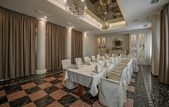 Бульвар. Банкетный зал с камином 