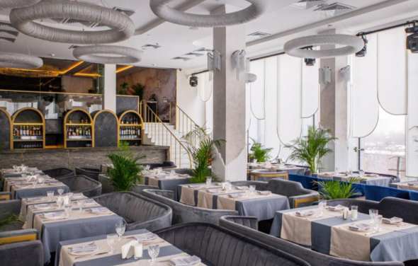 Двухуровневый банкетный зал