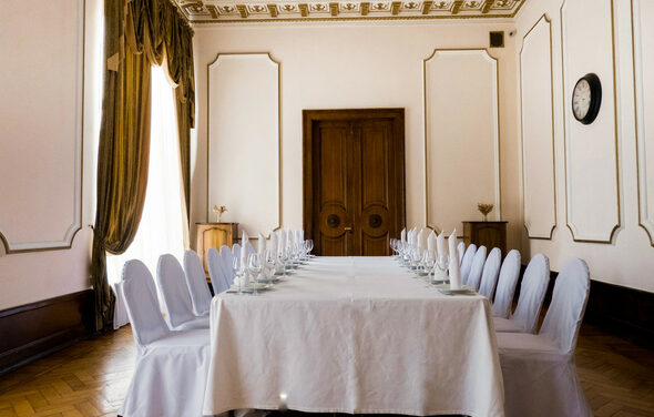 Небольшой банкетный зал