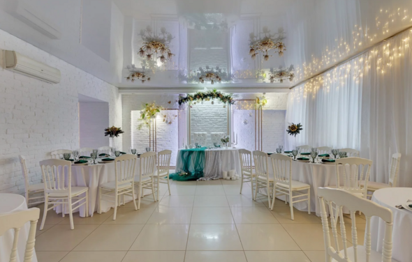 Amulet. Банкетный зал с двумя зонами