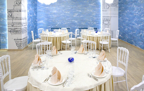 Аист. Банкетный зал с ярким дизайном