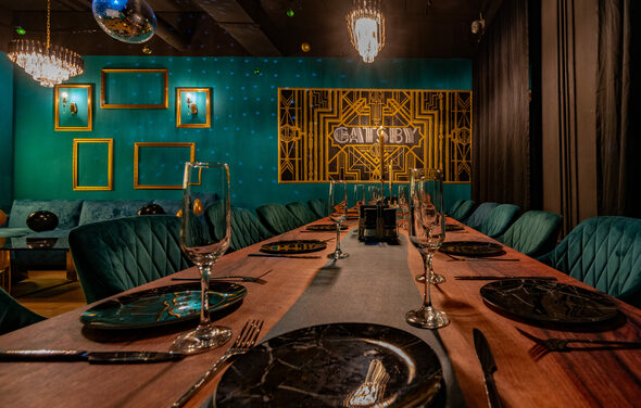 Гэтсби. Стильный тематический лофт в черно-золотых цветах 
