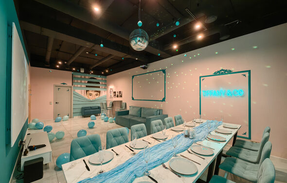 Tiffany. Изысканный лофт с мебелью, светомузыкой и караоке