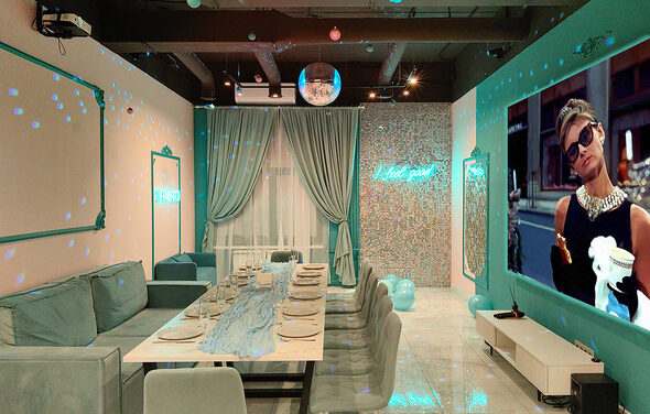 Tiffany. Изысканный лофт с мебелью, светомузыкой и караоке