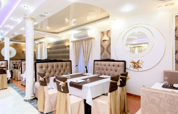 Виноград. Банкетный зал с террасой 