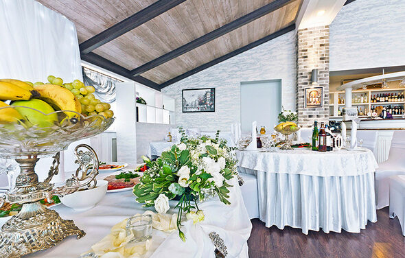 Стрельна. Светлый банкетный зал