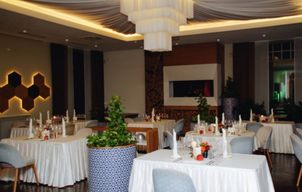 Lalaki. Банкетный зал в ресторане