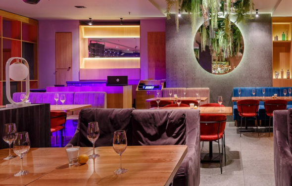 Банкетный зал в ресторане Цапля