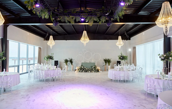 Нева Панорама. Банкетный зал с панорамными окнами