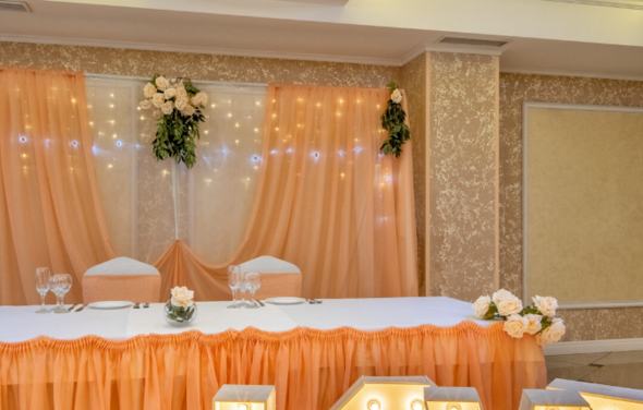 Наш. Светлый банкетный зал