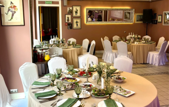 Степнов. Просторный банкетный зал