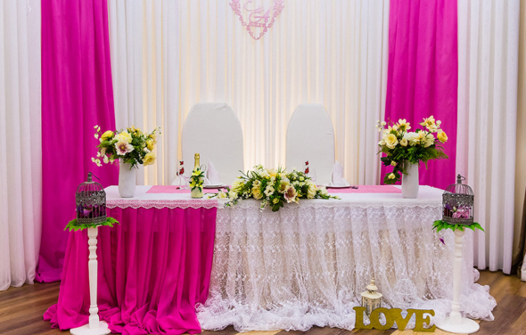 Тиара. Уютный банкетный зал