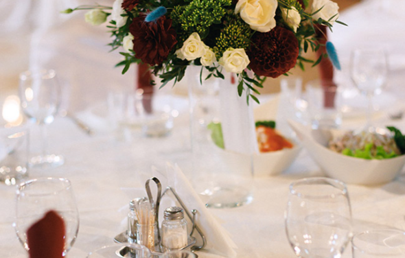 Dolce. Банкетный зал с белыми колоннами 