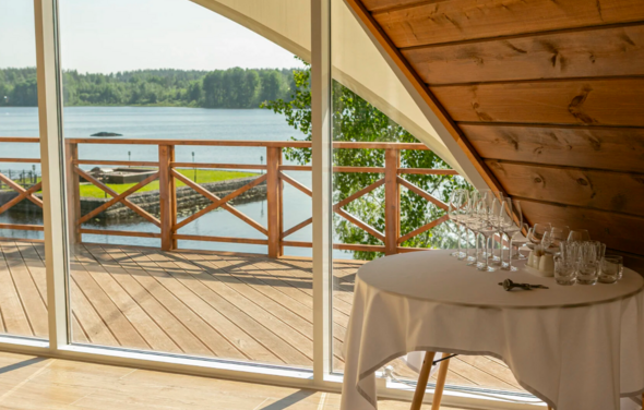 Имение Богатыри. Панорамный банкетный зал за городом