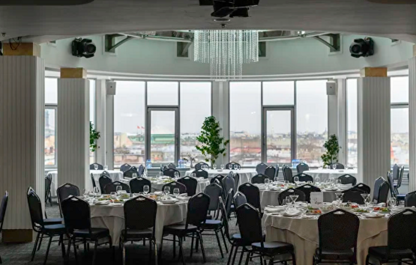 Амбассадор. Панорамный банкетный зал