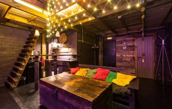 Лес. Двухъярусное арт-пространство с верандой