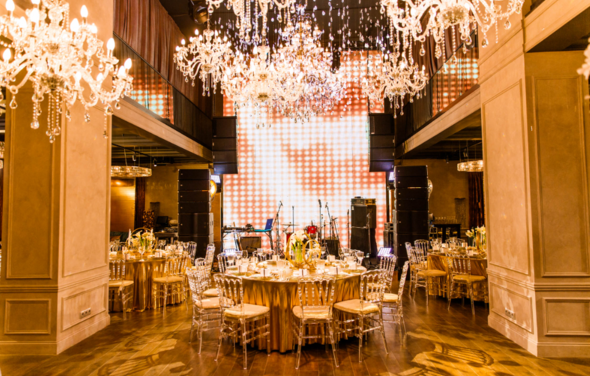 Modus. Банкетный зал с камином