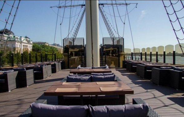 Ресторан Фрегат. Банкетный зал на палубе