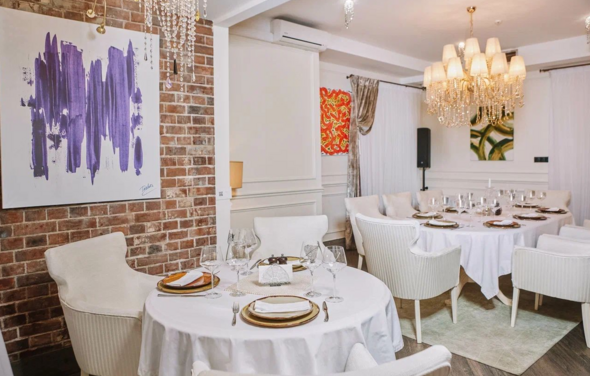 Svoy. Уютный банкетный зал