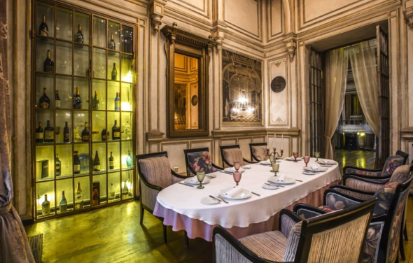 Паризьен. Небольшой банкетный зал