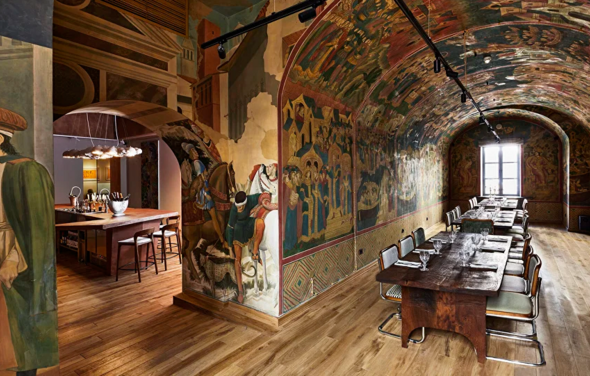 Bagebi. Банкетный зал с арками