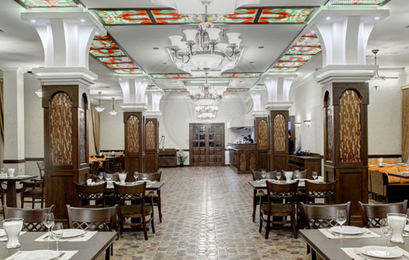 Бакинский бульвар. Банкетный зал с колоннами