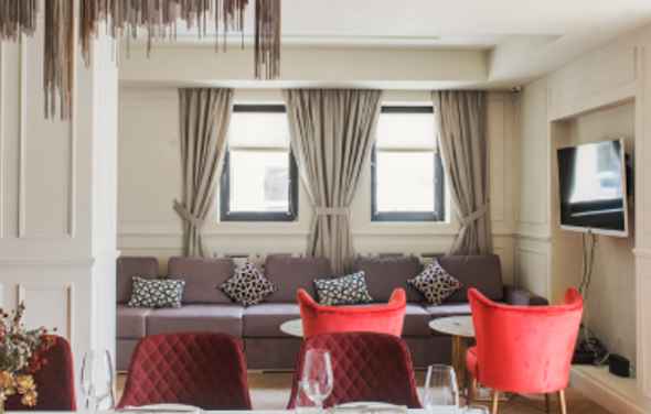 OXUS. Банкетный зал с собственной кухней 