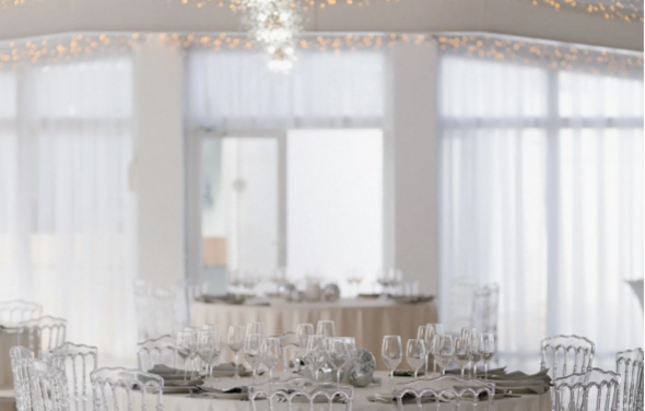 Villa Arcobaleno. Веранда для банкета за городом