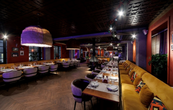 Мзиури. Банкетный зал в серых тонах