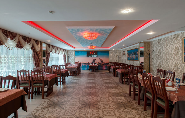 Белые ночи. Светлый банкетный зал в восточном стиле