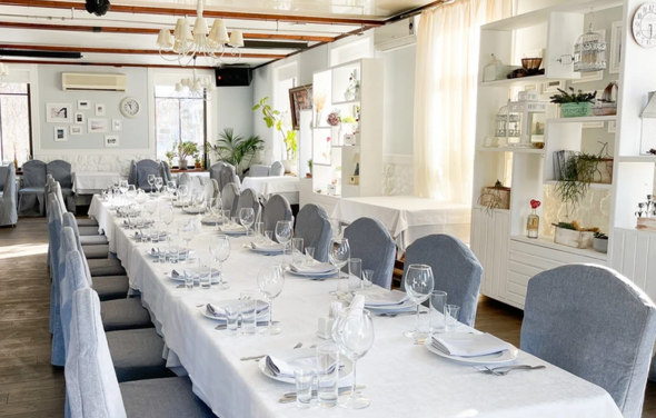 Vintage. Банкетный зал со светлым интерьером