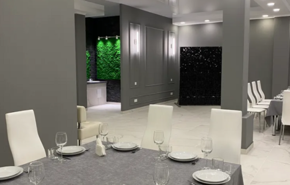 Москwa. Современный банкетный зал в серых тонах