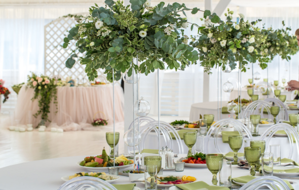 Мореман. Белоснежная веранда для банкета