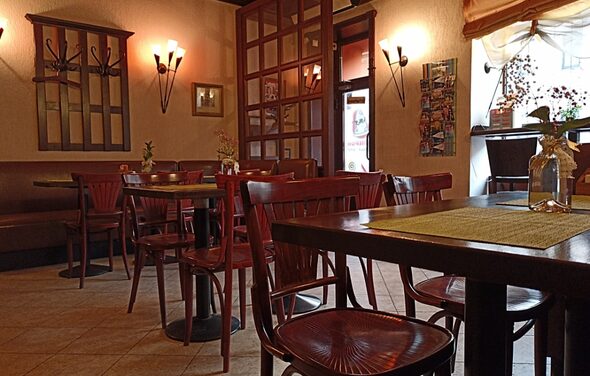 Уютный камерный лофт-бар