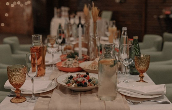 Шале.Банкетный зал в альпийском стиле