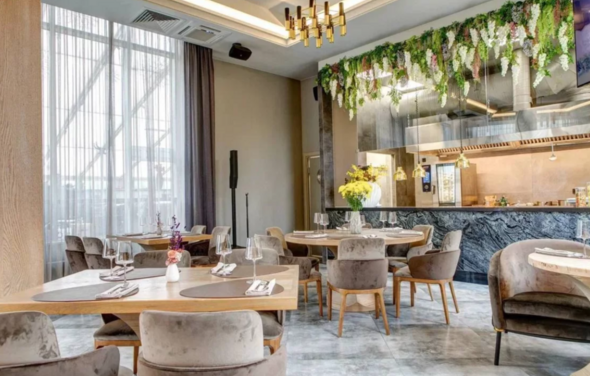 Gostь. Банкетный зал в мягких тонах