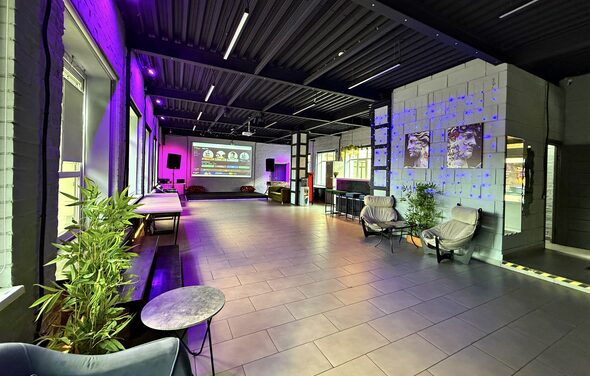 Лофт Дельта. Большой лофт со сценой, караоке, активностями