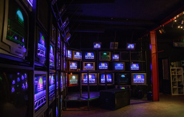 Лофт в стилистике видео-салона