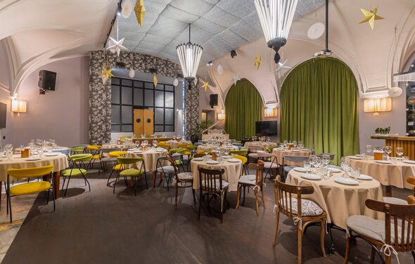 Лендок. Банкетный зал в историческом здании 