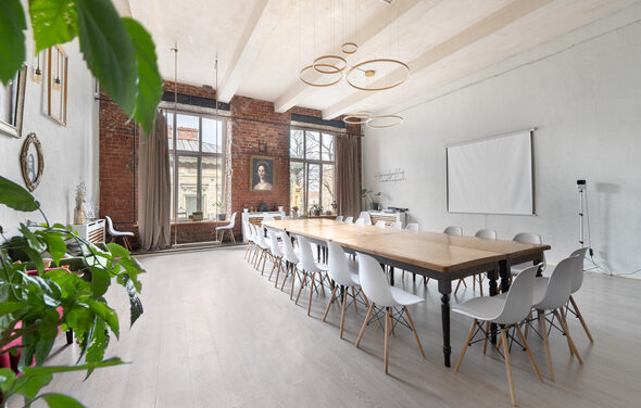 Светлое лофт-пространство с тремя залами