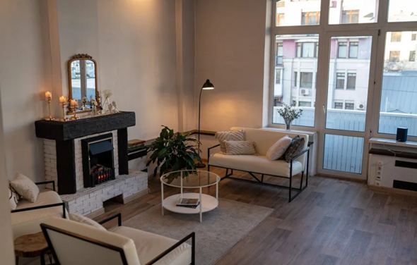 Лофт на Сретенке с мансардой