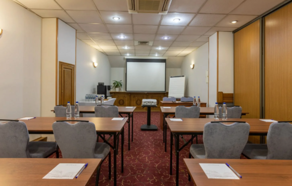 Зал для презентаций в гостинице