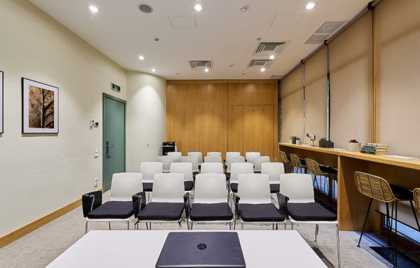 Оборудованный коворкинг в отеле