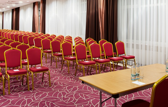 Конференц-зал для масштабных мероприятий