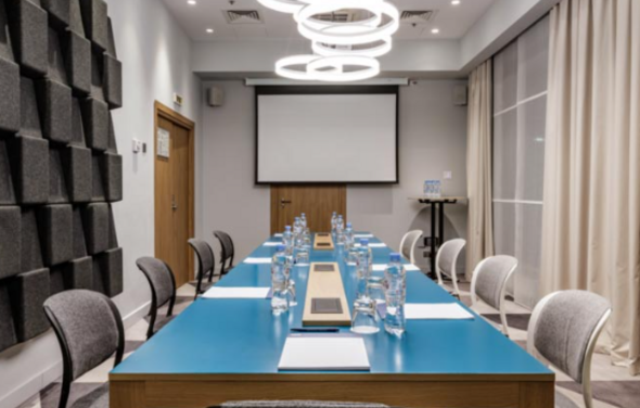 Переговорная комната в гостинице