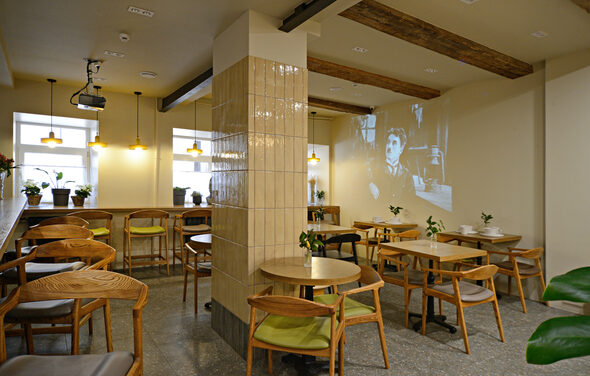 Кафе под закрытие в самом центре Москвы