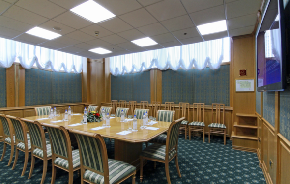 Зал для переговоров и деловых совещаний